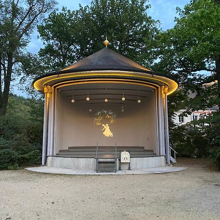 Fewo Roland Ranft Direkt Am Kurpark Barrierearm 60Qm Bad Elster Exteriér fotografie