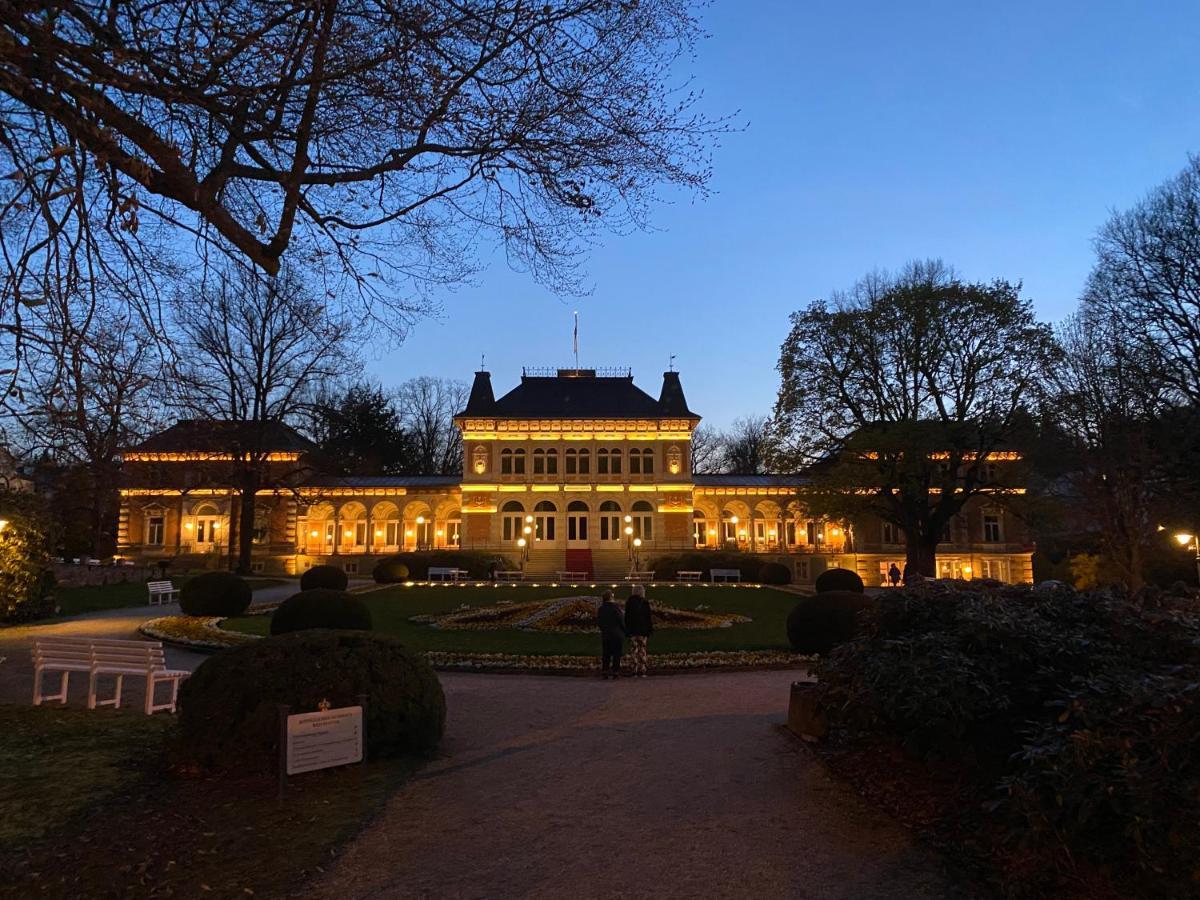 Fewo Roland Ranft Direkt Am Kurpark Barrierearm 60Qm Bad Elster Exteriér fotografie
